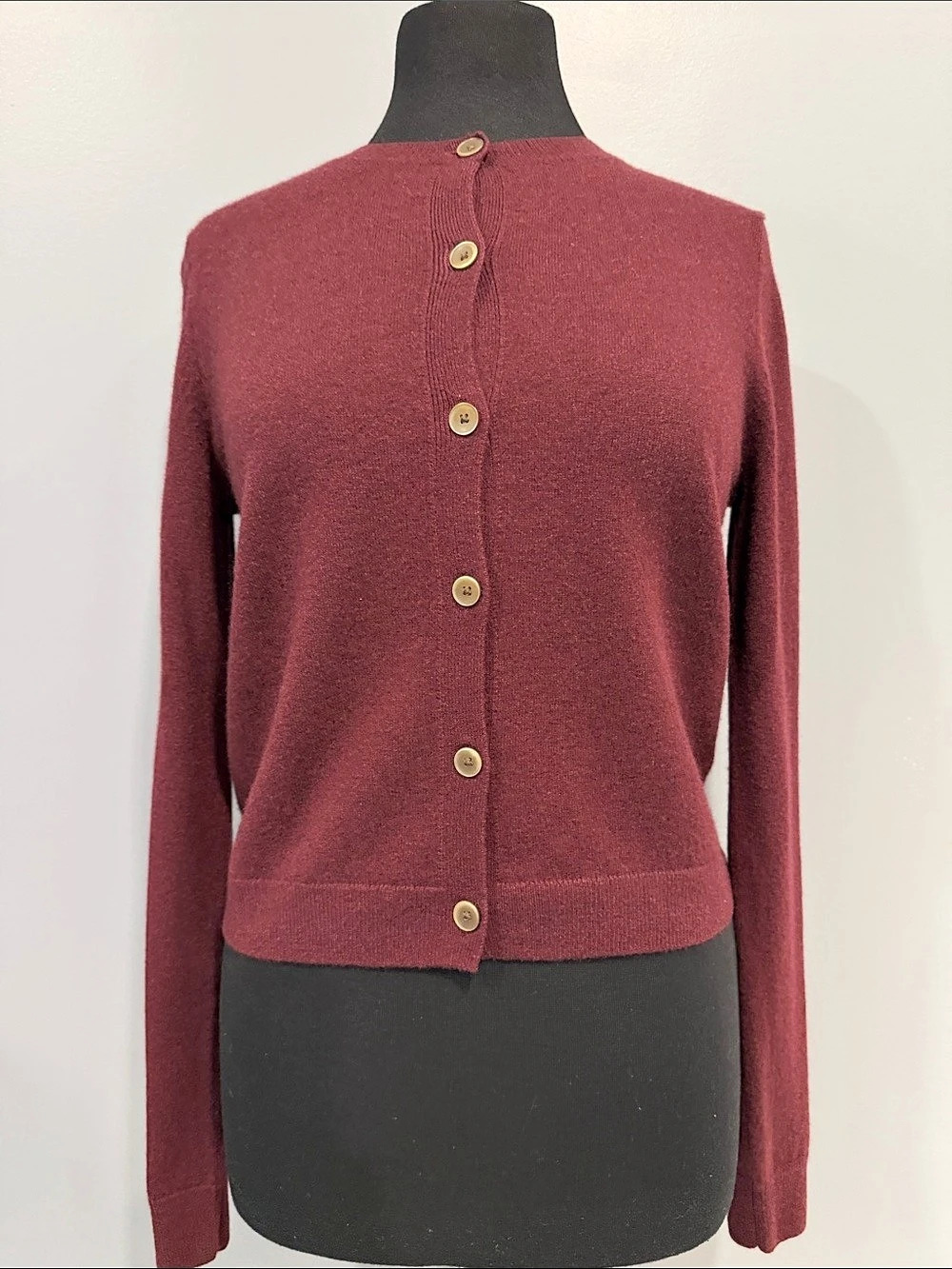 Cardigan in Burgundy Size Small Like New